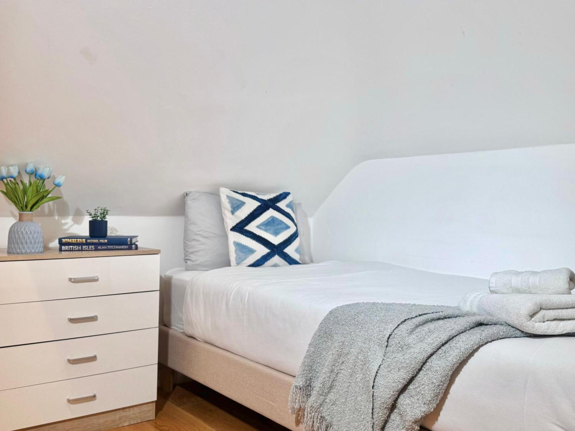 En-Suites With Free Parking 30Min To Central London Londres Exterior foto