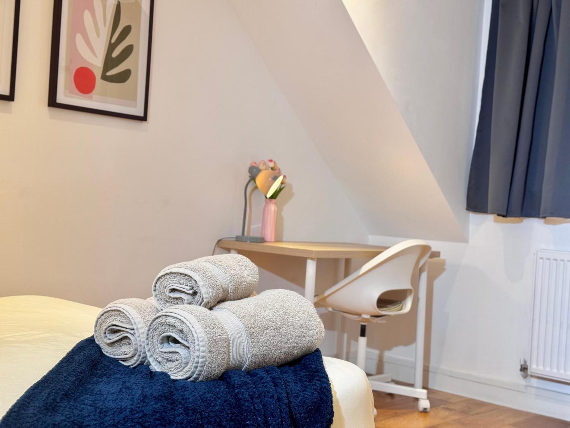 En-Suites With Free Parking 30Min To Central London Londres Exterior foto