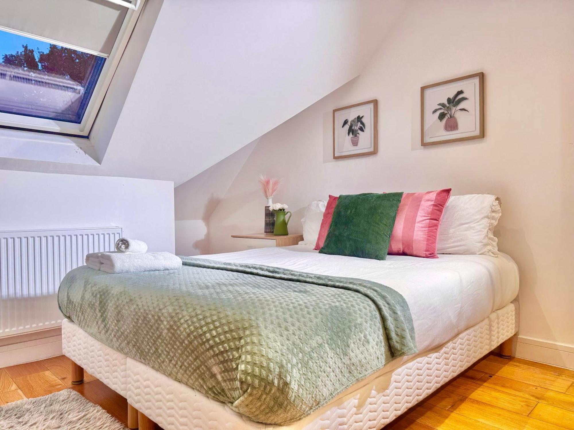 En-Suites With Free Parking 30Min To Central London Londres Exterior foto