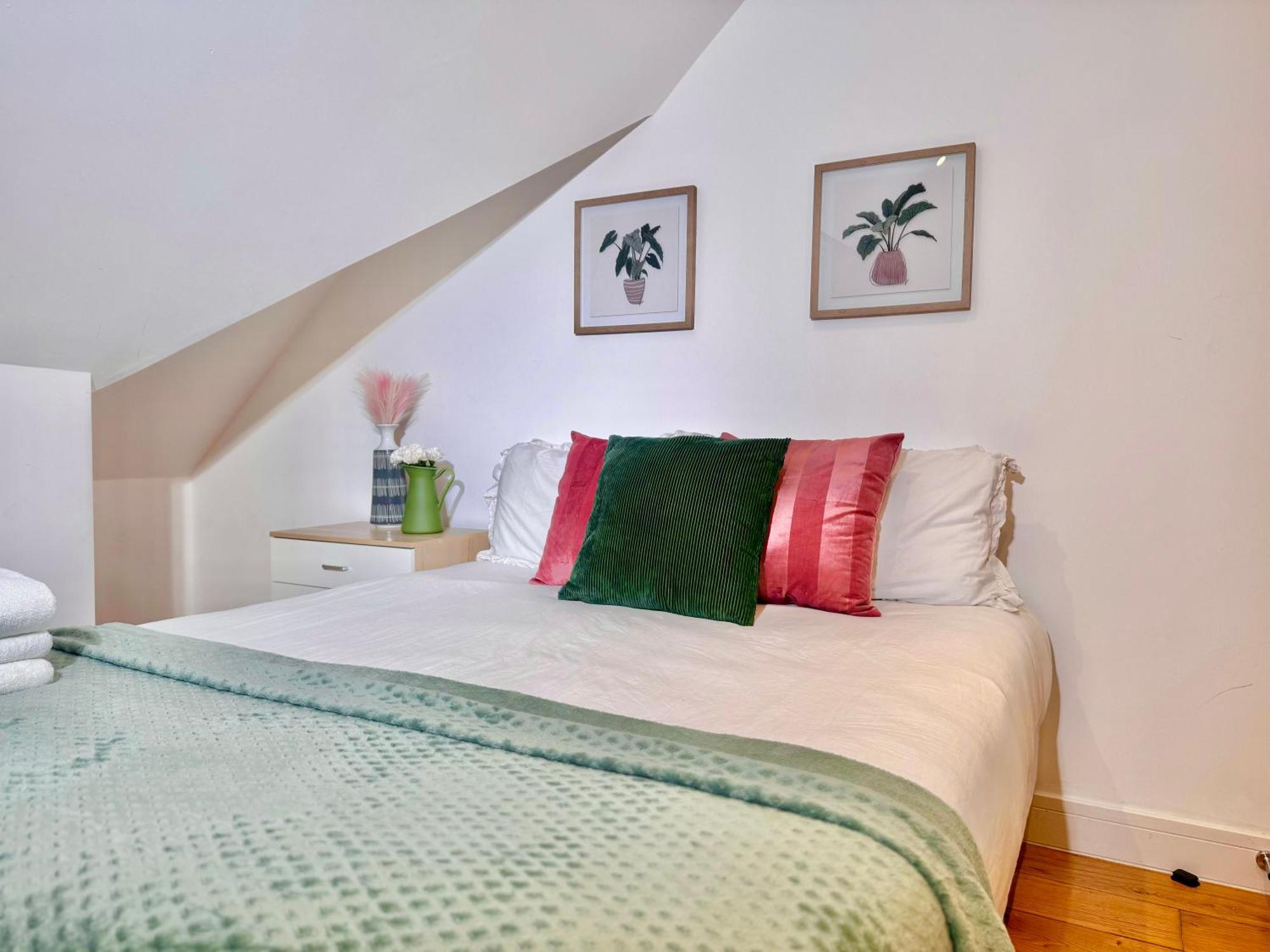 En-Suites With Free Parking 30Min To Central London Londres Exterior foto