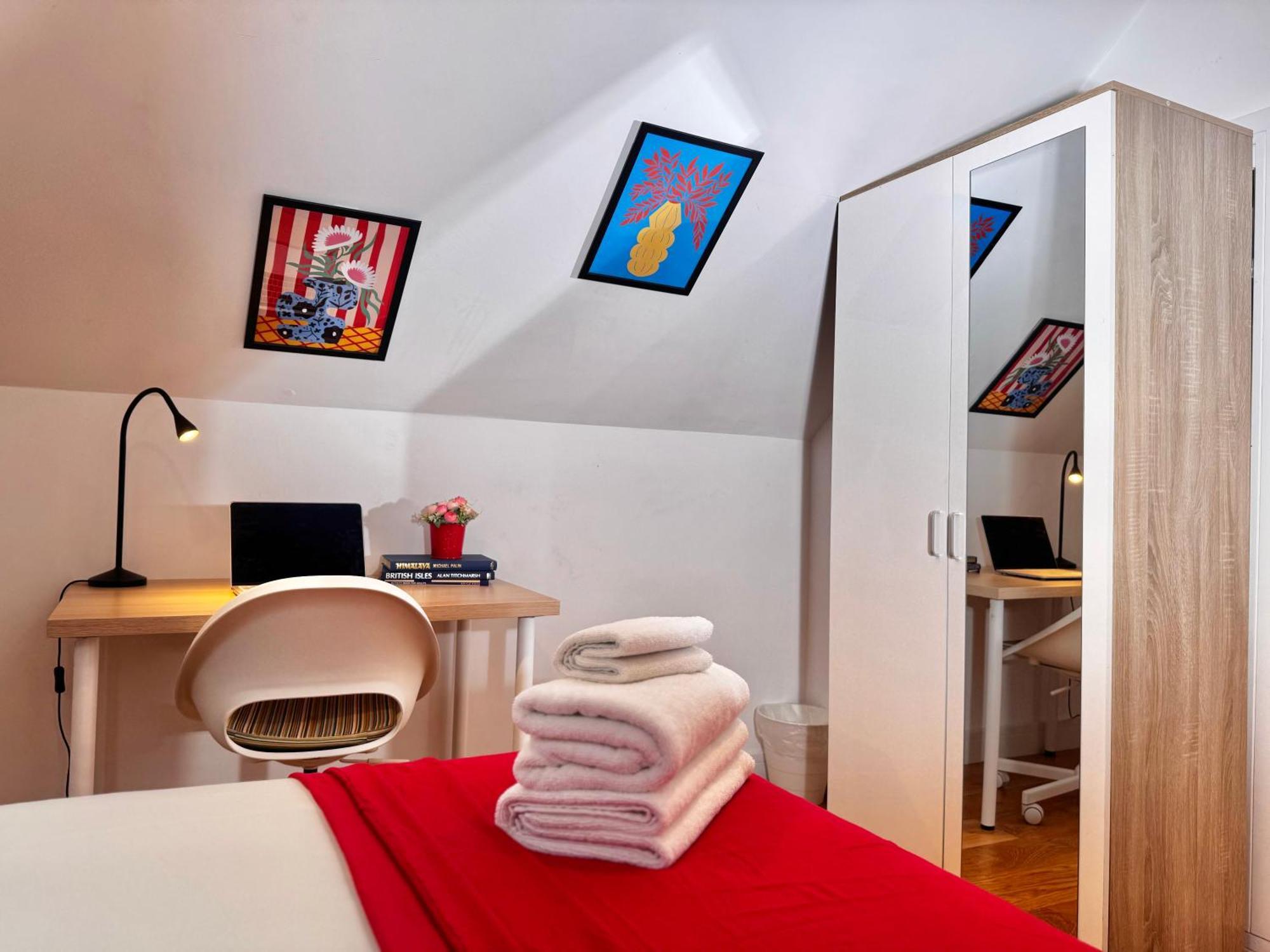 En-Suites With Free Parking 30Min To Central London Londres Exterior foto