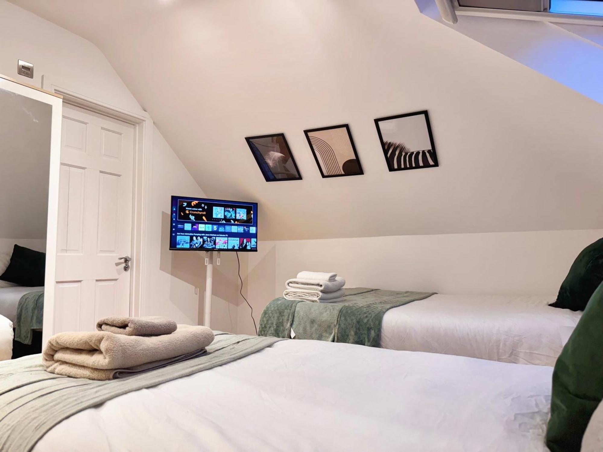 En-Suites With Free Parking 30Min To Central London Londres Exterior foto
