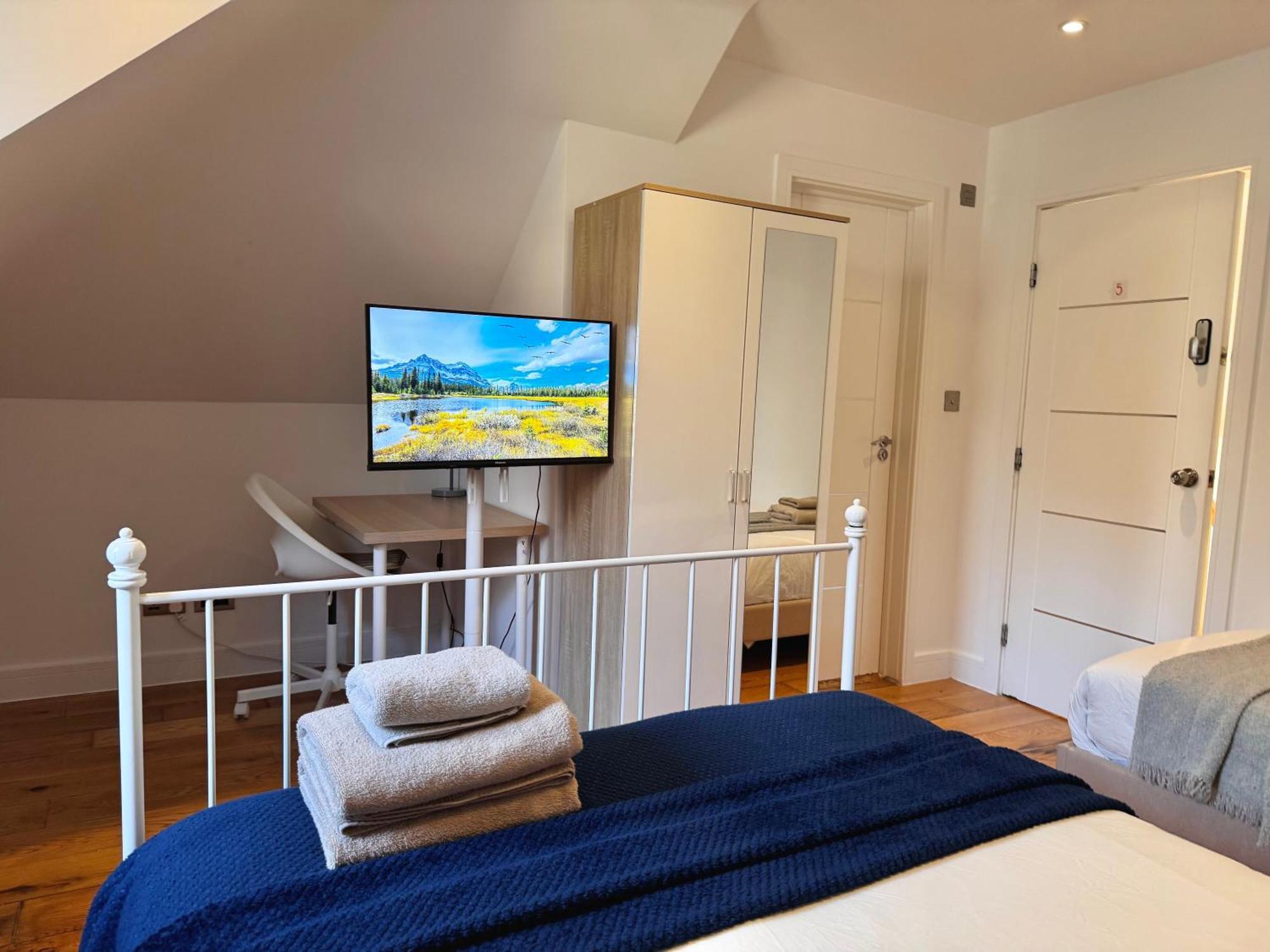 En-Suites With Free Parking 30Min To Central London Londres Exterior foto