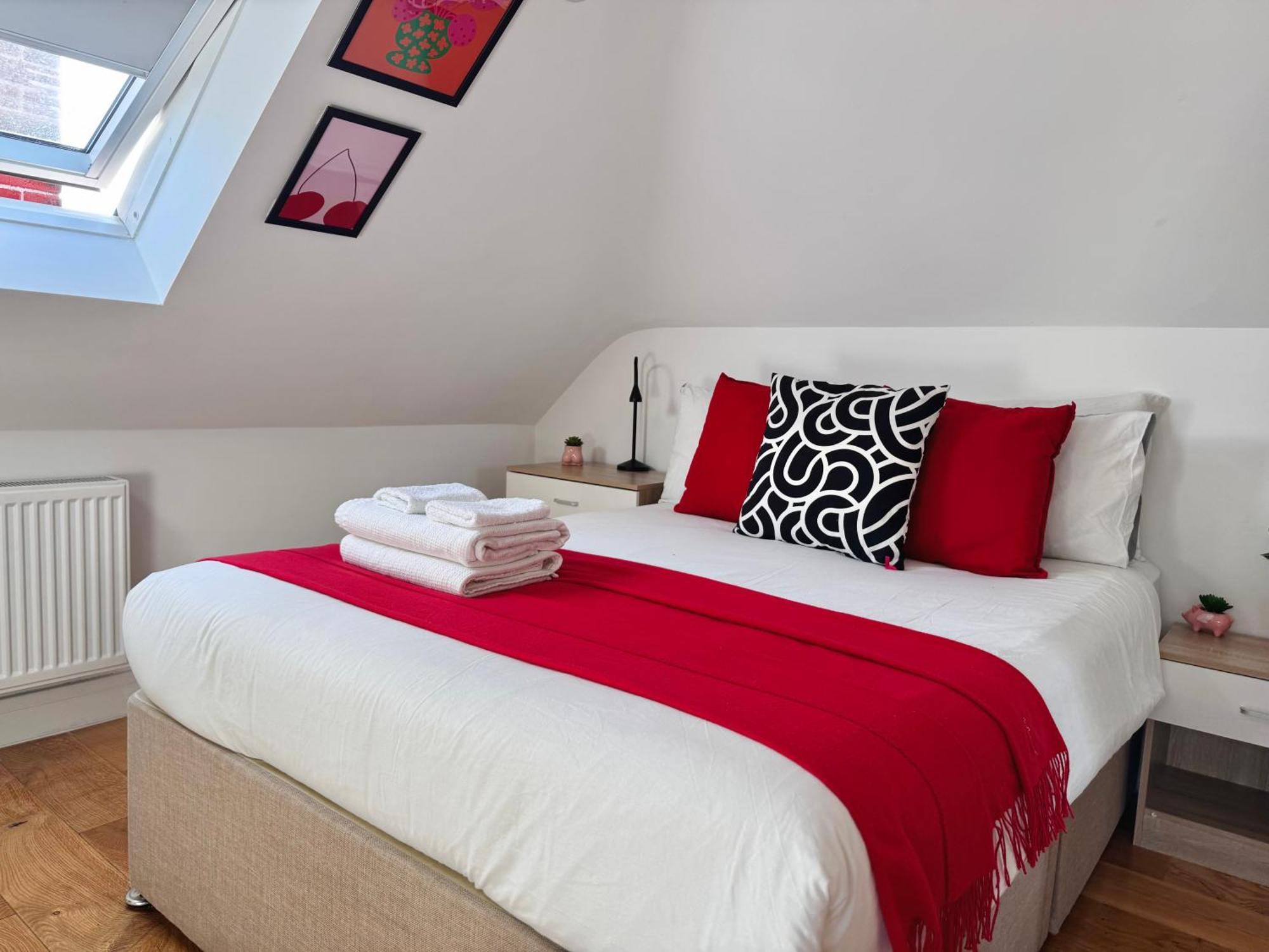 En-Suites With Free Parking 30Min To Central London Londres Exterior foto