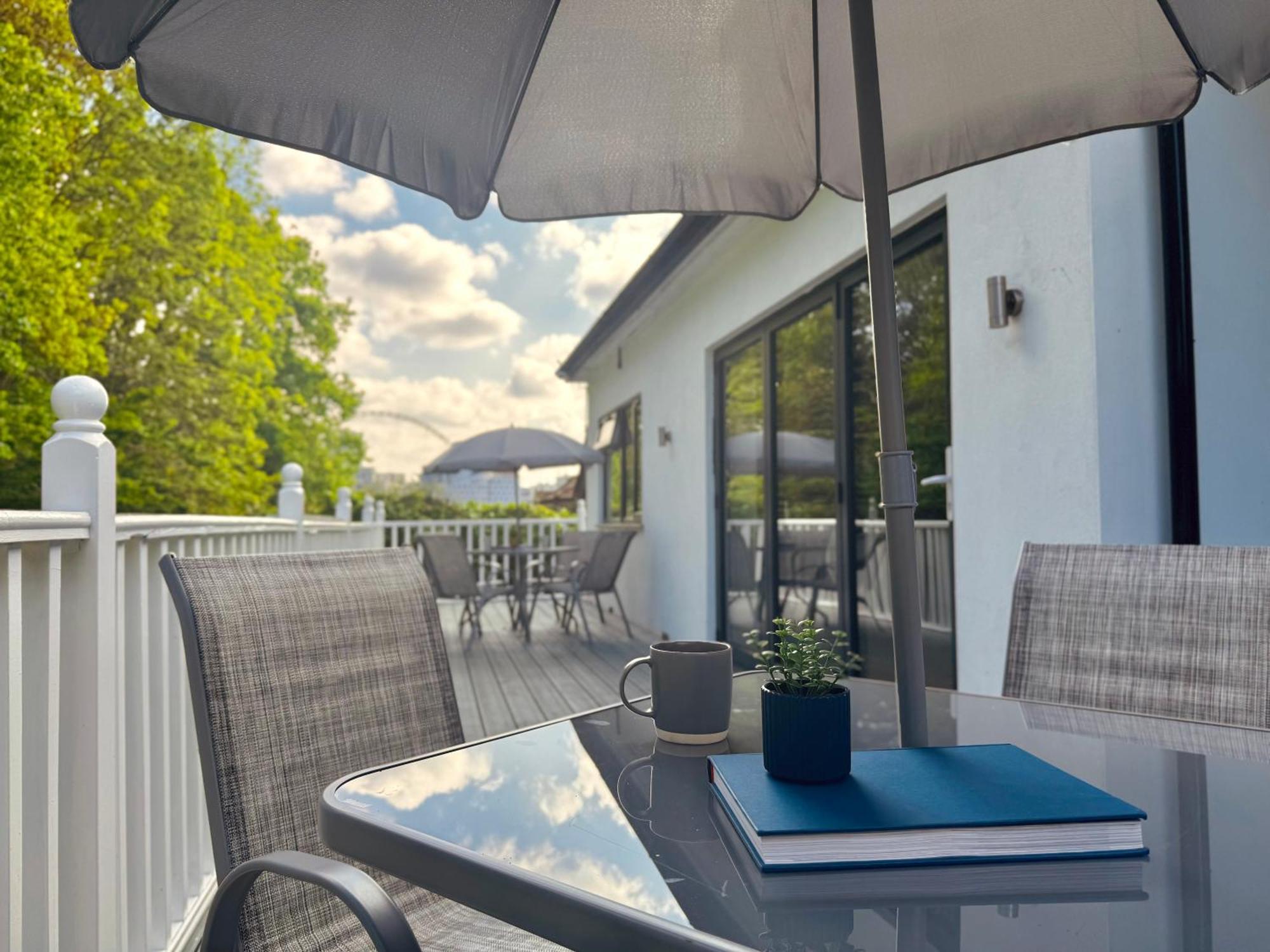 En-Suites With Free Parking 30Min To Central London Londres Exterior foto